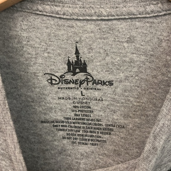 Disneyland Resort T shirt size L - Picture 3 of 4